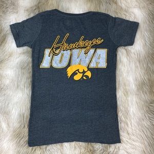 Iowa Hawkeye Short Sleeve V-Neck T-Shirt, Medium